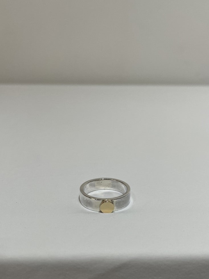 BY JEWELLER / SILVER RING + GOLD TOP